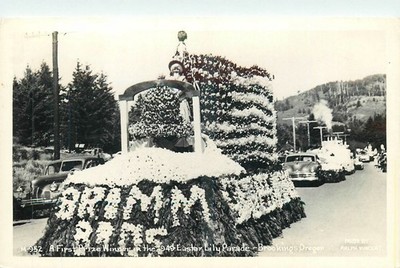 Brookings Oregon Easter Lilly Parade Float 1949 Vincent RPPC Postcard 25-11206