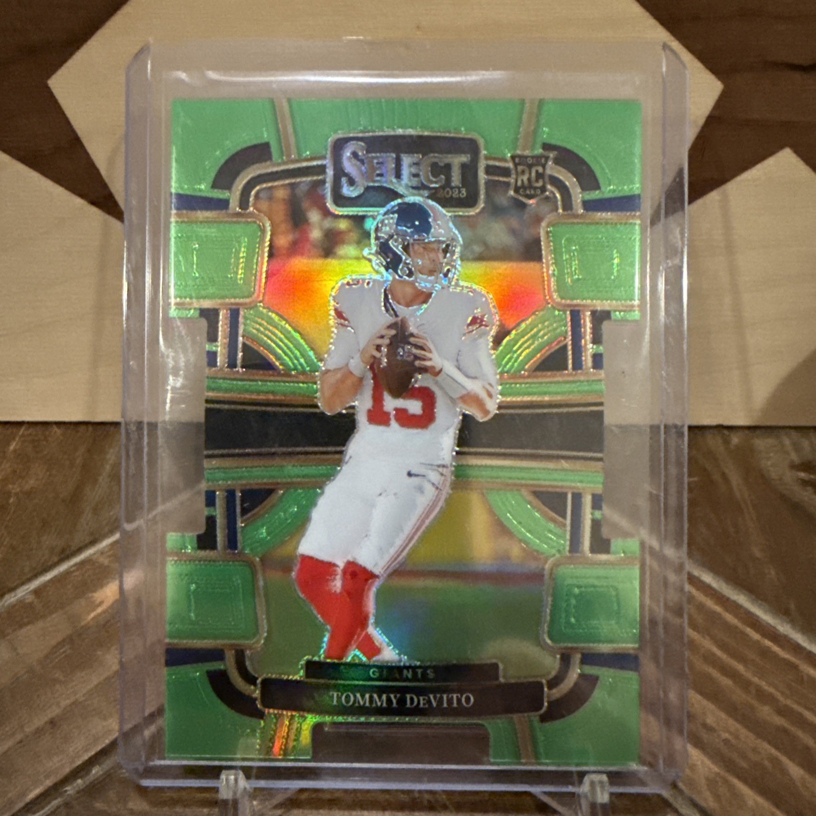 2023 Panini Select - Concourse Tommy DeVito Neon Green Prizm Die-Cut /599 (RC)