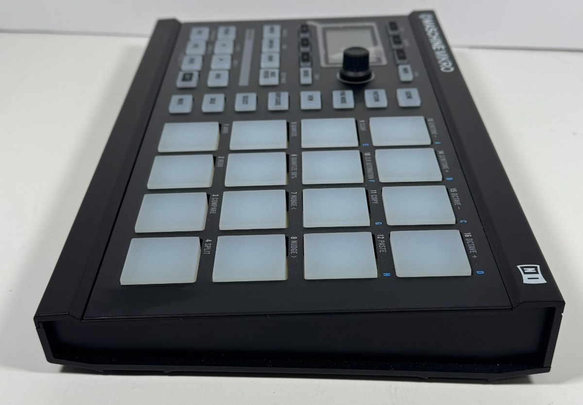 Native Instruments Maschine Mikro MK1 USB MIDI Controller w Box & Cable - TESTED