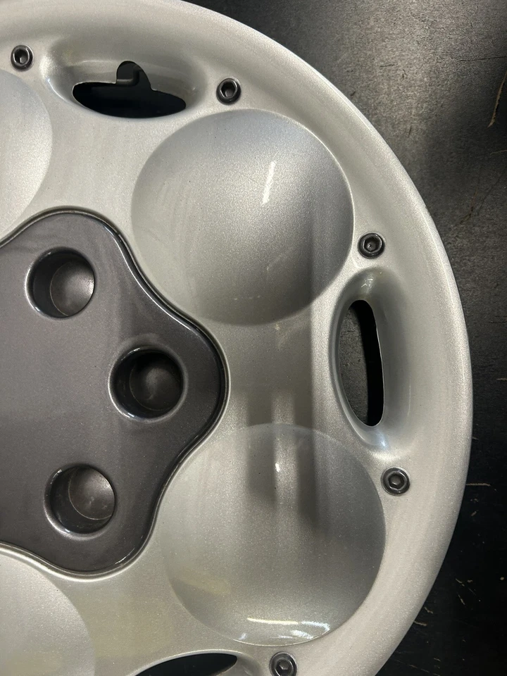 Dodge Plymouth 1995 1996 neón 502 14" cubierta de rueda tapacubos plateada Foto 4 de 4