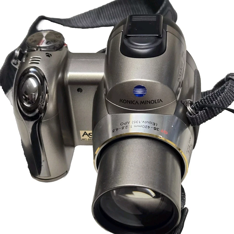 Minolta Konica Camera Digital DiMAGE Z6 6.0MP Original Carry Case & 16 MB Card. - Image 3 of 4