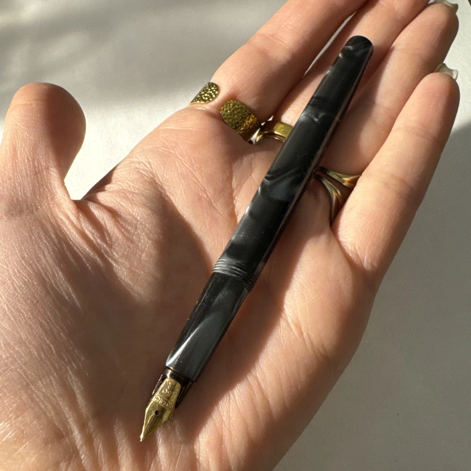 Stylo Plume Bayard Nacré Gris Noir et Doré