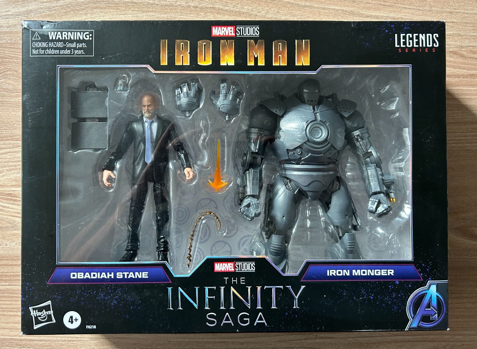 Diorama Marvel Legends Obadiah Stane Iron Monger pour vitrine de salon