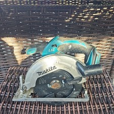 Makita Cordless Circular Saw - DSS611