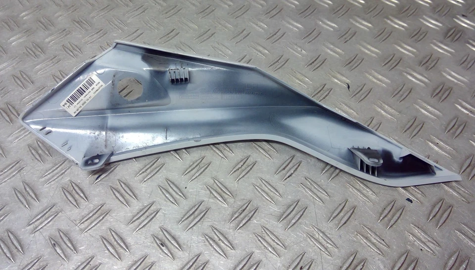 Verkleidung Seitenverkleidung links hinten  BMW F 900 R Bj.21 4R90 2448km - Bild 3 von 4