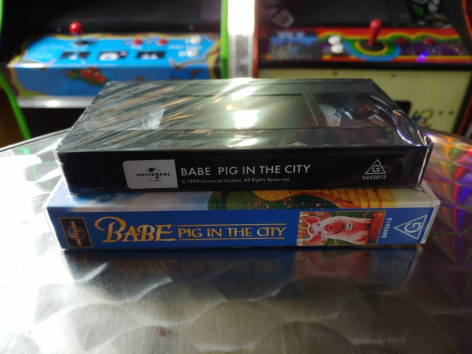 Babe: Pig In The City - VHS Movie Video Tape - New & Sealed - Image 4 of 4