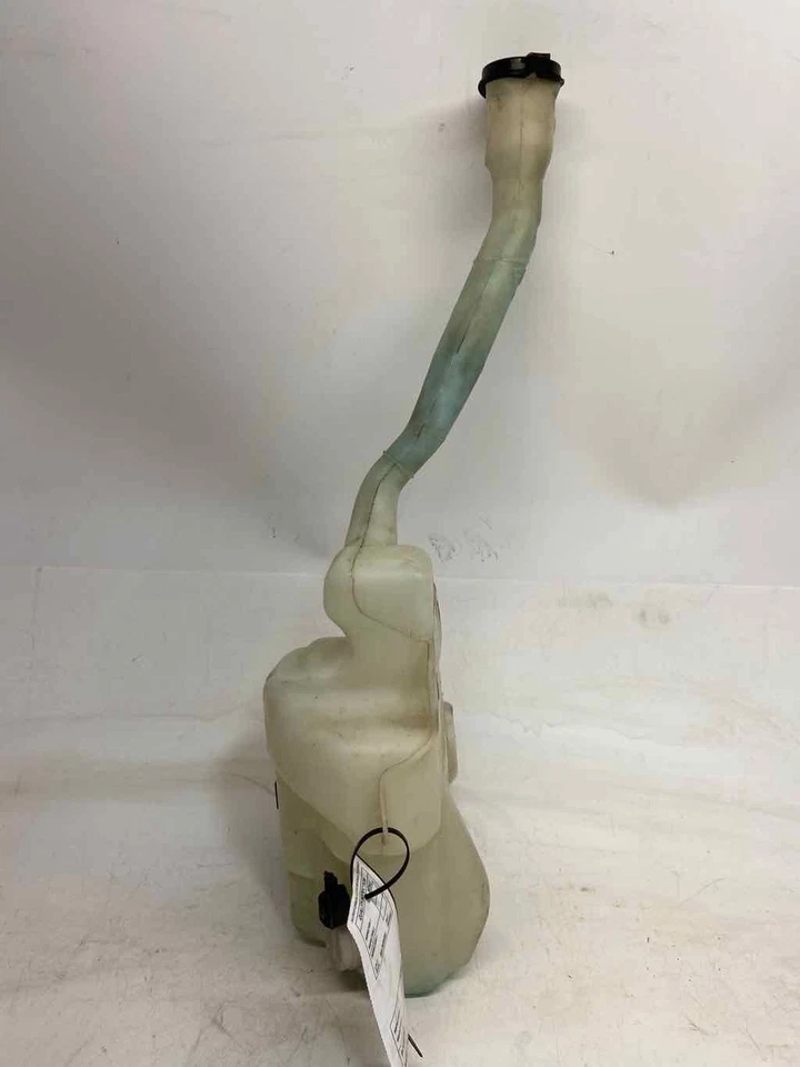 Used Washer Fluid Reservoir fits: 2009 Lincoln Mks  Grade A - Image 3 of 4