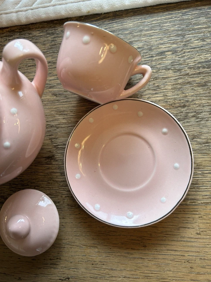 Tetera, taza y platillo Pottery Barn cerámica rosa rosa Foto 3 de 4