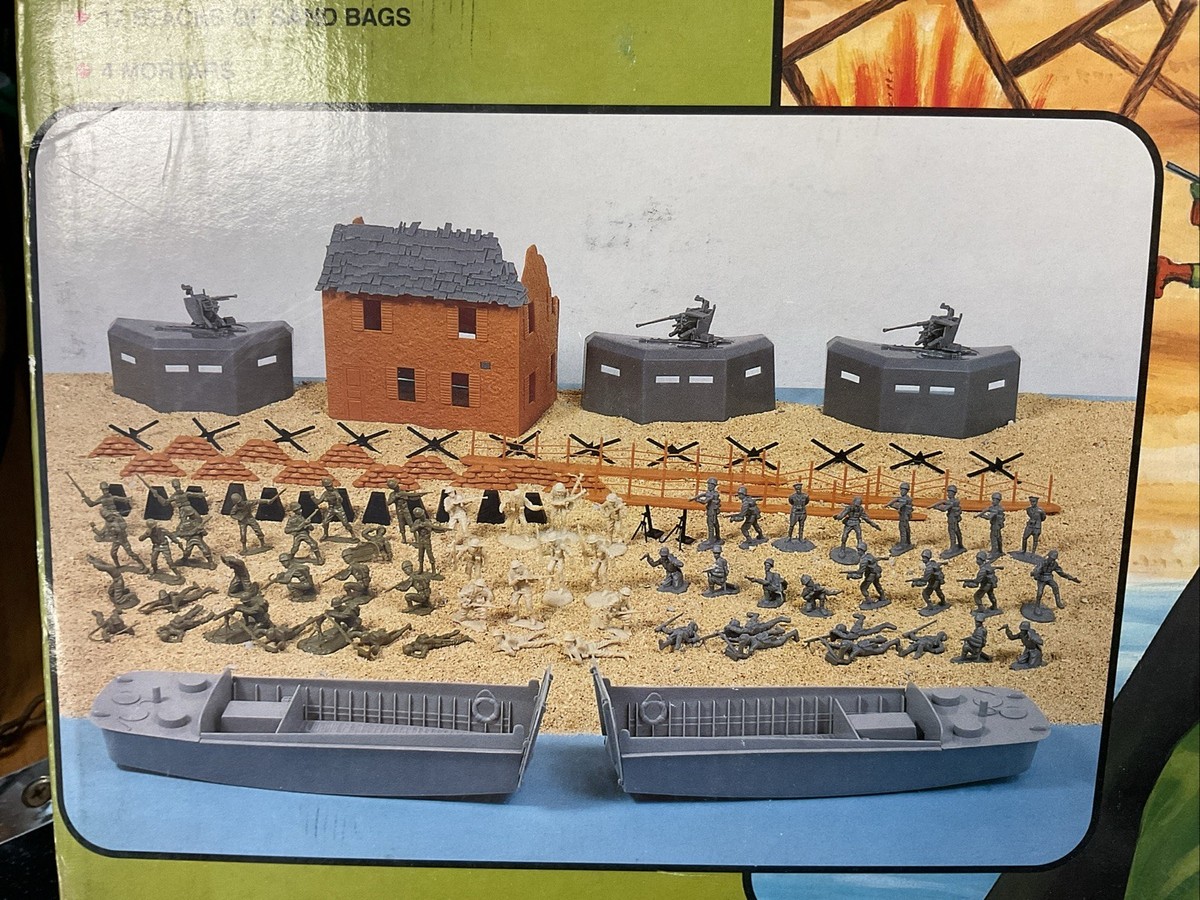 BMC 40009 D-day Plastic Army Men - Invasion of Normandy Playset