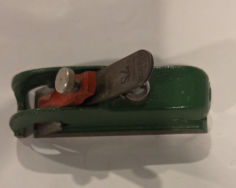 Kunz 75 Bullnose Plane Metal Body Green/Red/Silver 1 in Steel Blade