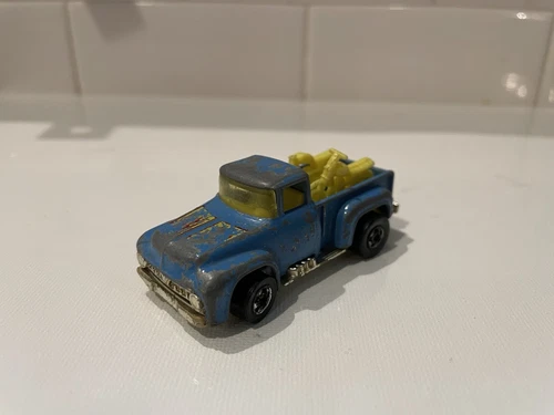Vintage 1973 Hot Wheels Blue Ford 56 Hi HAULER Pick Up Truck With Motorcycles