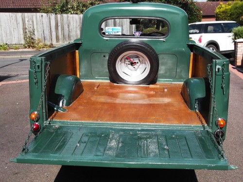 Morris Minor pickup - Picture 5 of 12