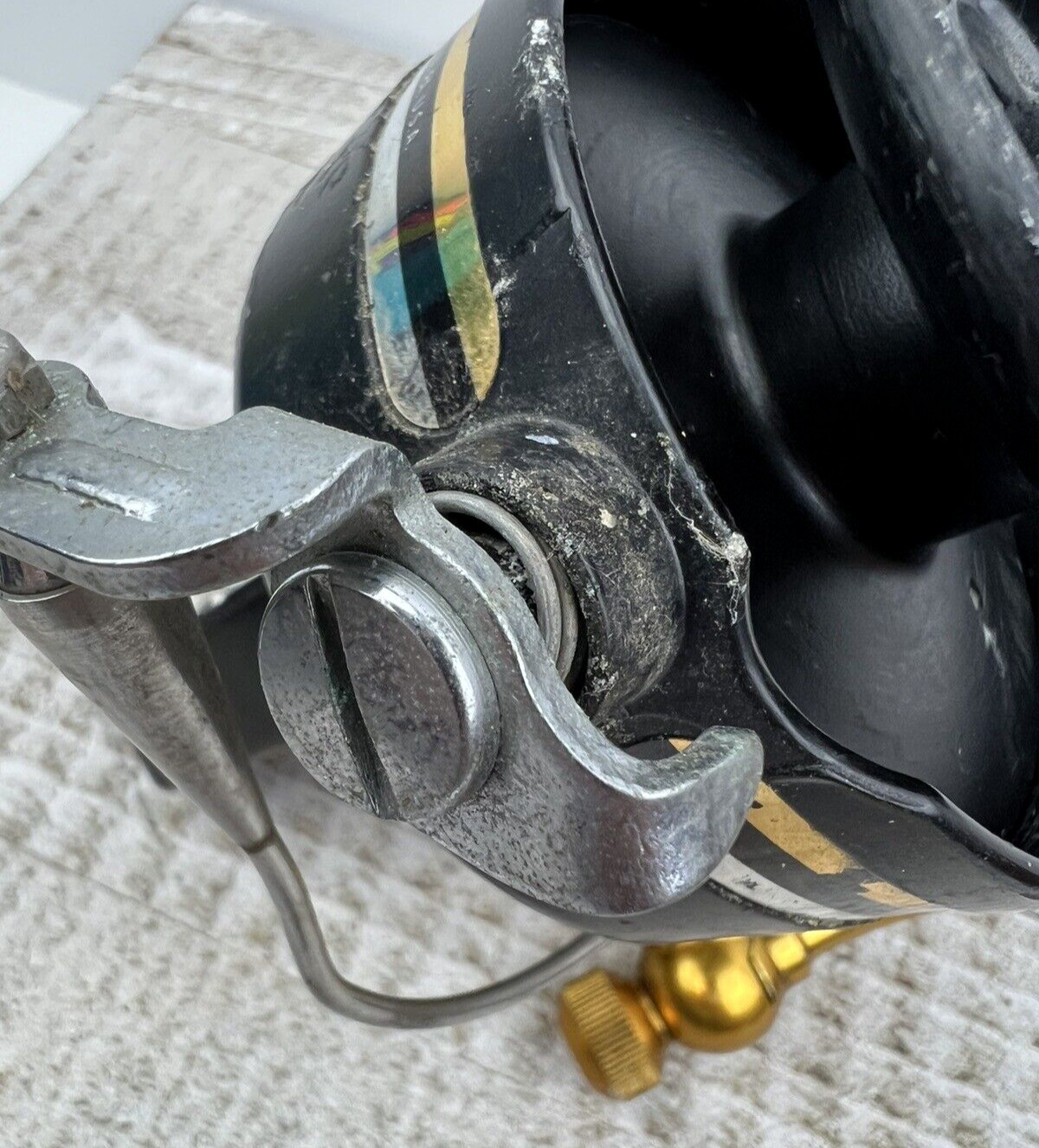 VINTAGE PENN 704Z SALTWATER SPINNING FISHING REEL USA GOLD BLACK CLASSIC