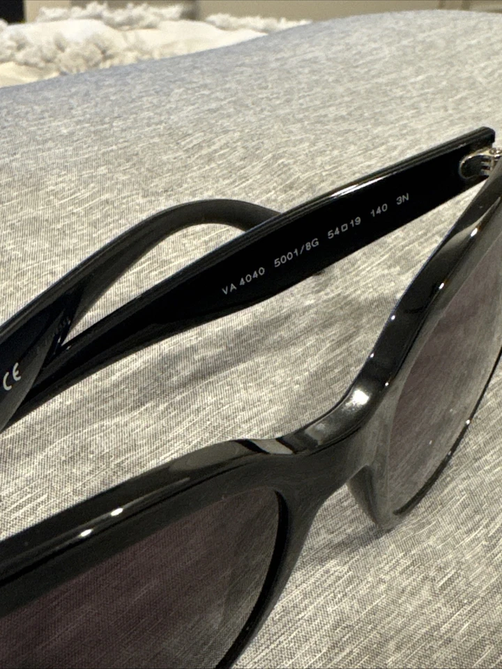 Очки солнцезащитные VALENTINO VA 4040 5001/8G черные 56-19-140 мм Италия - Изображение 3 из 4