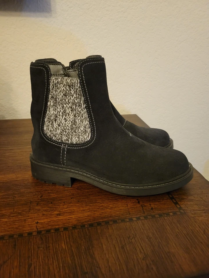 全新 女式 Clarks Opal Sky 棕色麂皮绒 休闲 舒适踝靴 尺码 6。 — 第 2/4 张图片