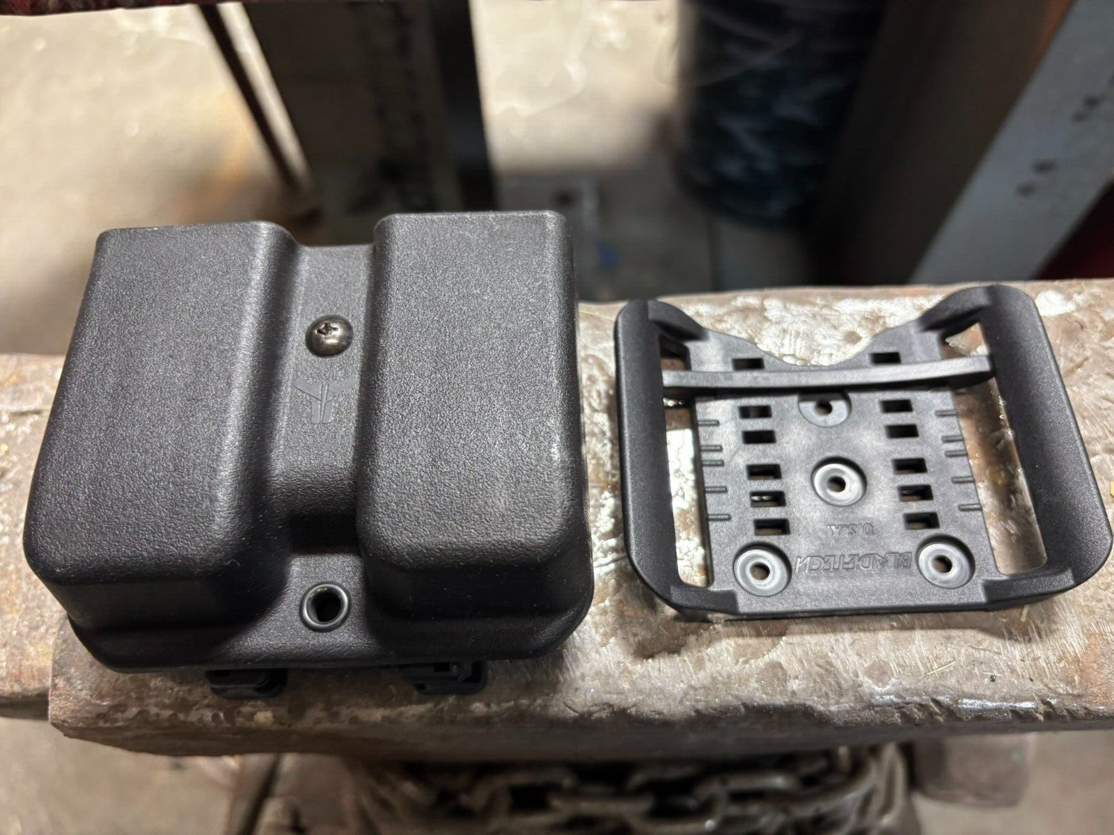 BladeTech Signature Double Mag Pouch with ASR & extra Techlok mounts open box-image