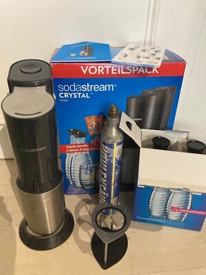 Sodastream Crystal Schwarz Trinkwassersprudler + 2 Soda Stream Wassersprudler