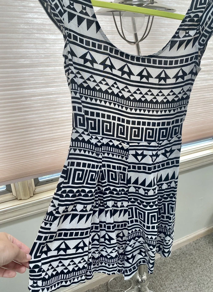 Mameluco estampado azteca corazón papel LF - tamaño 6 Foto 2 de 4