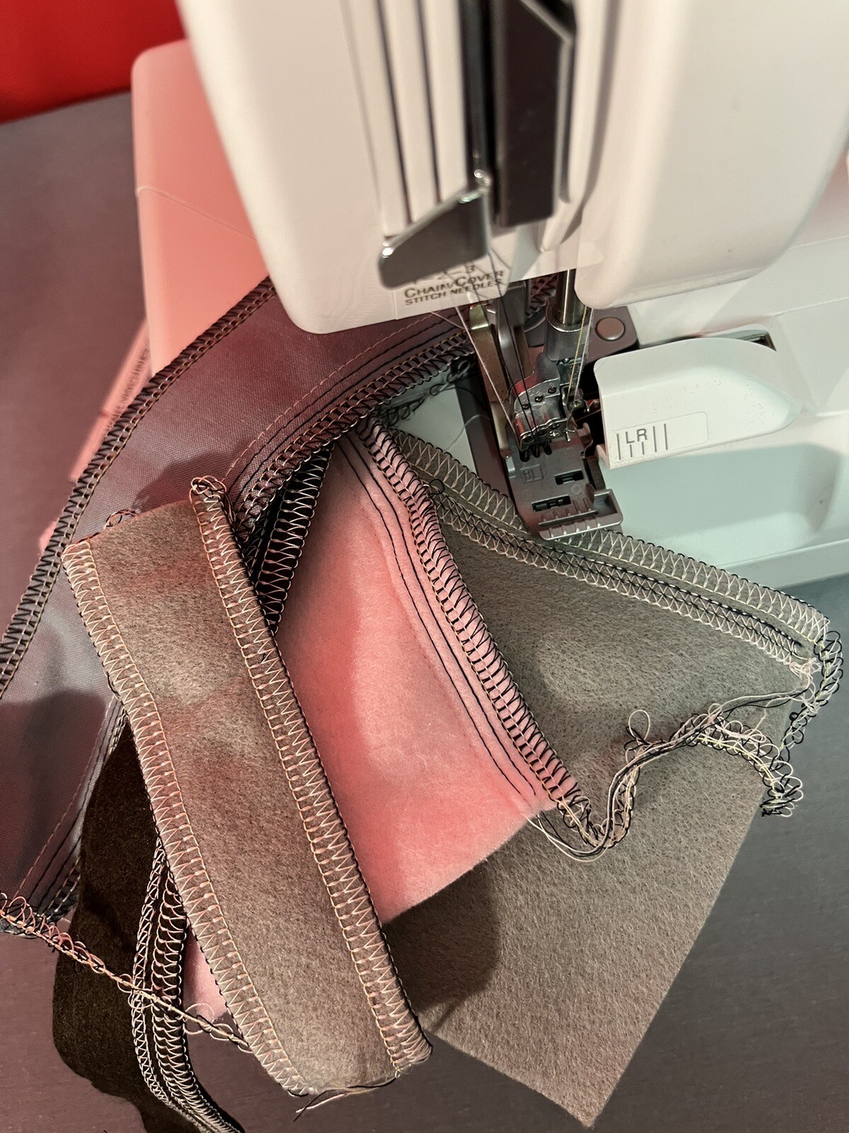 Babylock OVATION Serger Machine!! Excellent SERVICED condition! Free