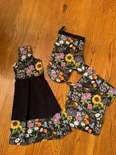 "FLOWERS" dish towel with 2 pot holders & 1 oven mitt (4pc set )