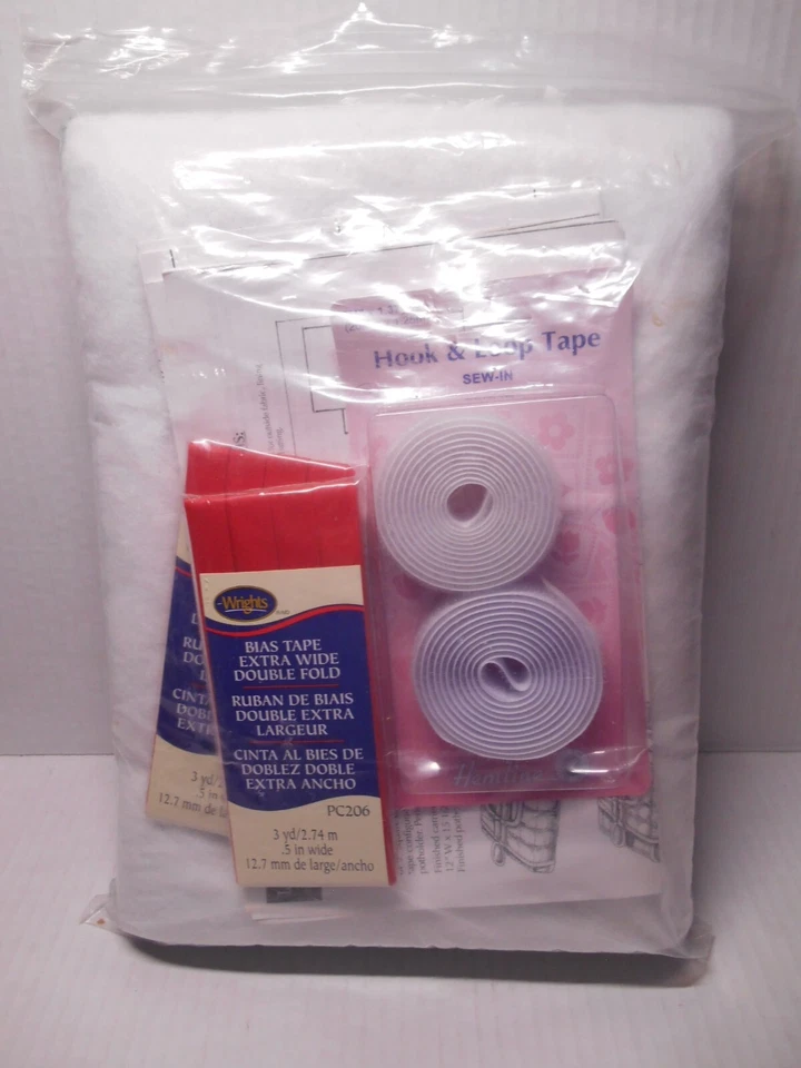 Indygo Junction Casserole Carry-All Quilt Pattern Fabric Notions Kit CHRISTMAS - Image 4 of 4