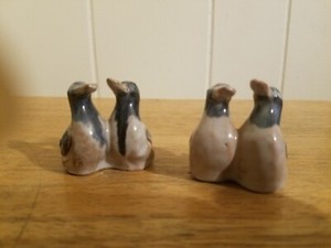 2 PIECES VINTAGE BLUE BIRDS FIGURINES Dissing Keramik Hovedgaard DENMARK