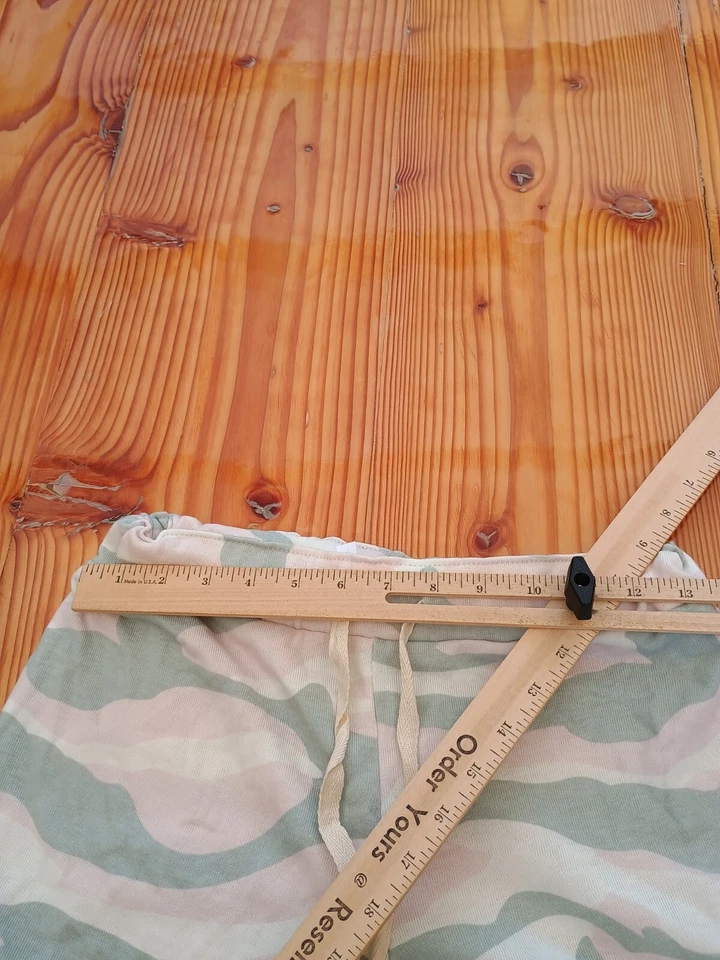 Womens Daisy fuentes camo drawstring shorts sz s - Image 3 of 4