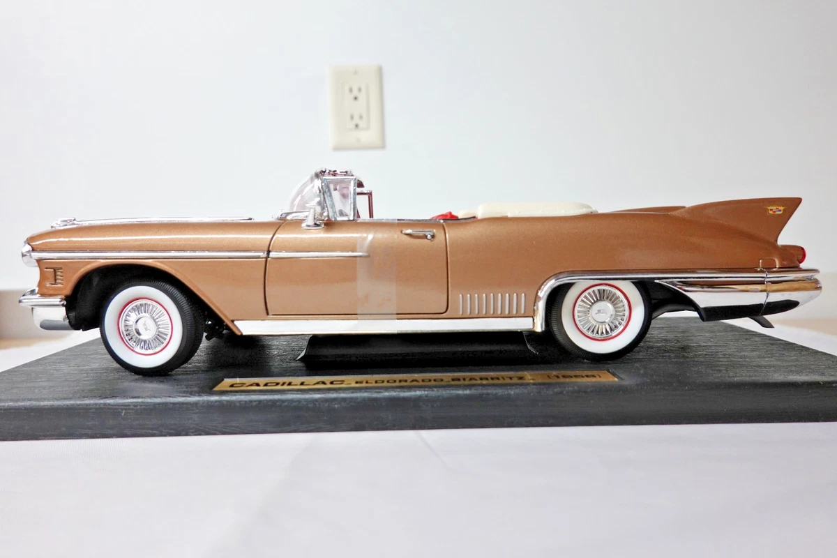 1949 Cadillac Coupe de Ville Convertible 94223BG 1/43 scale Yatming Road Signatu