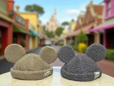 Tokyo Disney Resort Mickey Mouse Boa Cap Beige & Gray Fluffy Hat Japan Limited