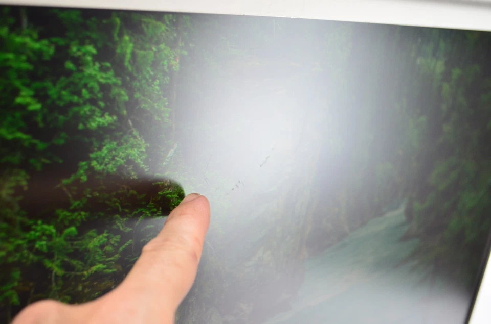 Apple 23" Cinema Display HD A1082 DVI Aluminum & Power Supply Grade A-/B - Image 3 of 4