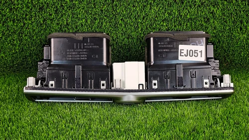 Lexus GS350 GS450H 2013-2015 interior center dash air vent clock Oem Used - Picture 10 of 17