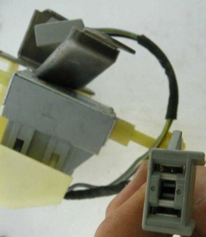 Interruptor de arranque de embrague Motorcraft SW-2108 / E7SZ-11A152-A (manual Ford/Mercury Foto 3 de 4