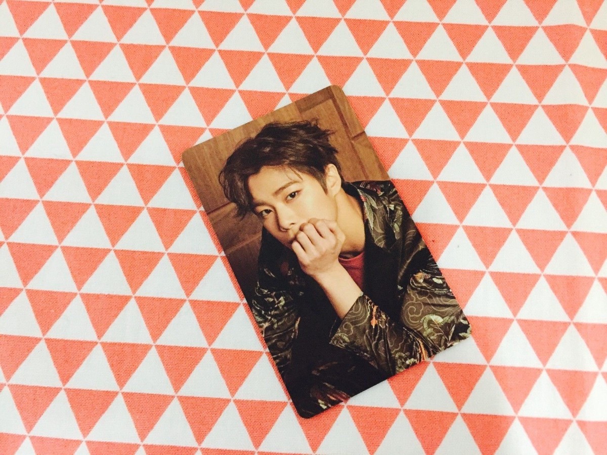 Astro 2018 season's greetings special present photocard