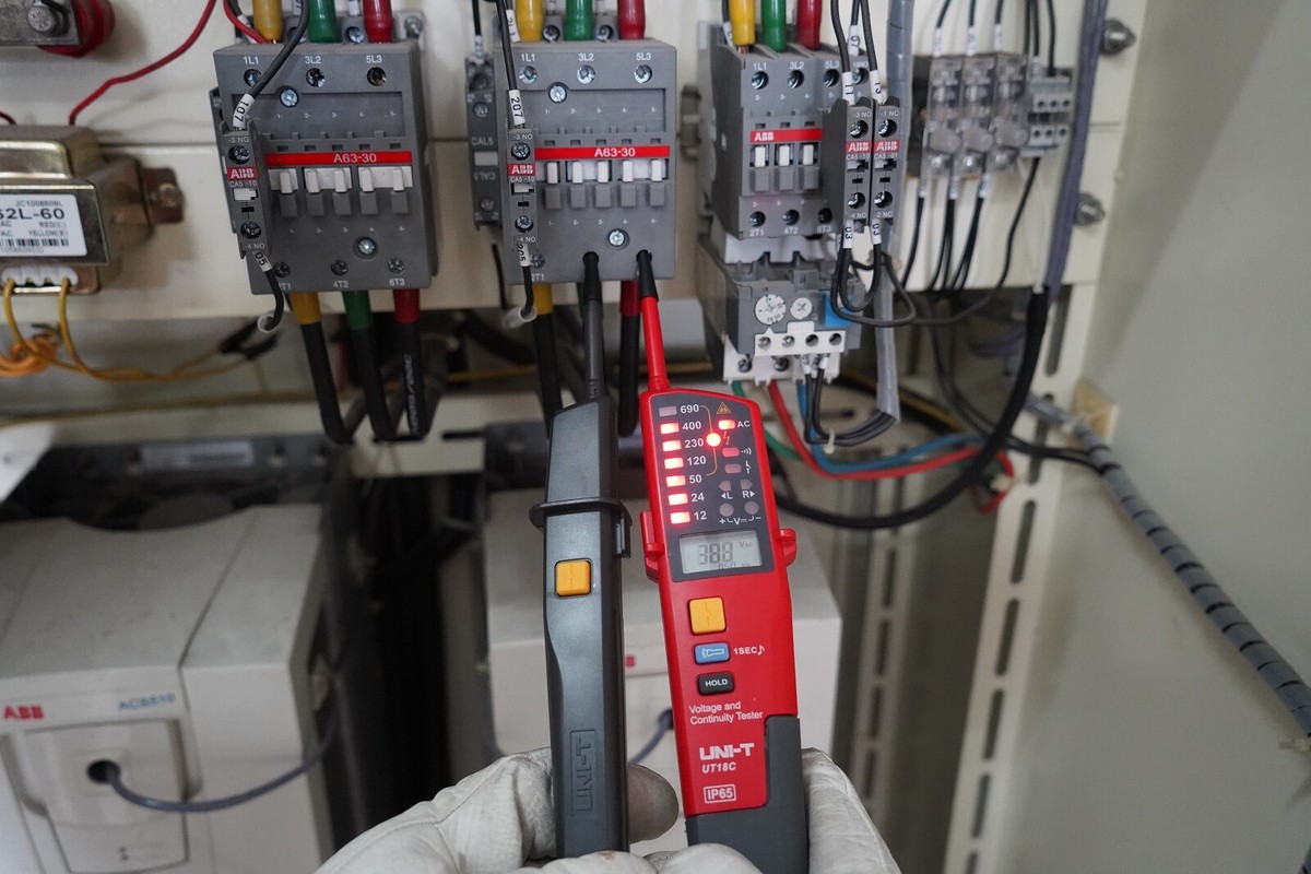 Watch UNI-T Multimeter Voltage Tester UT18D UT18C UT18E