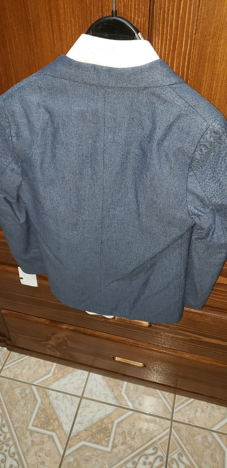 Picture 3 of 9
