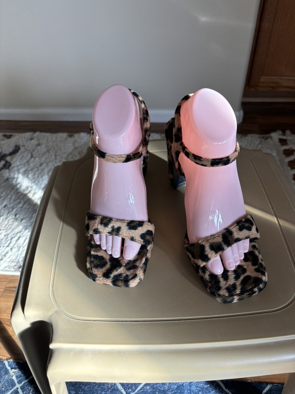 Women Shoes Size 8 1/2
