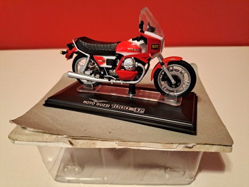 Modelli Moto Guzzi 1/24 - Foto 12 di 13