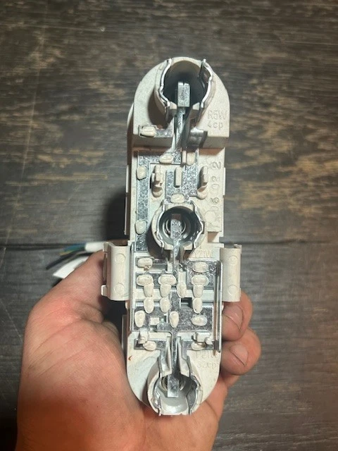 Juego de soporte de bombilla de placa de circuito de luz trasera Volvo V40 1999-2004 OEM Foto 2 de 4