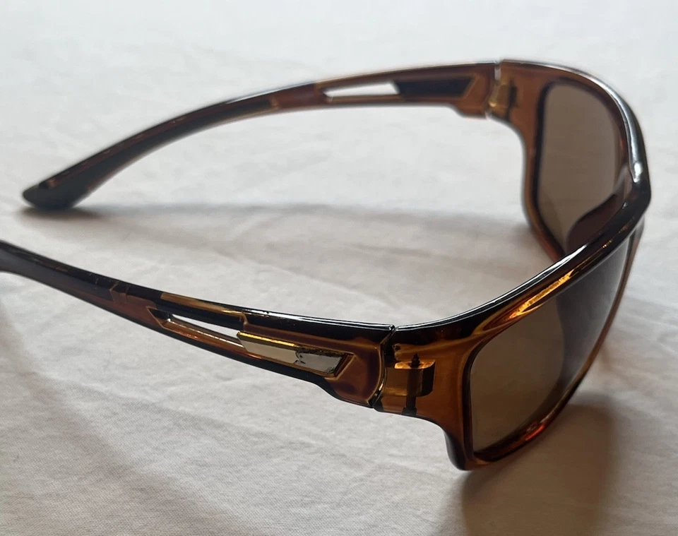 Óculos de sol polarizado Panamá Jack / West Coast 2 pares multicolorido e marrom 2 para 1 - Imagem 3 de 4