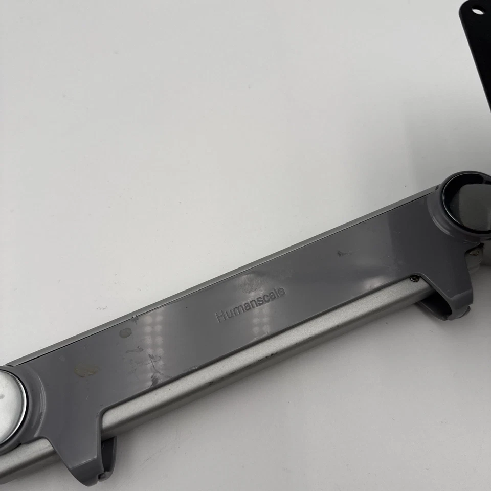 Humanscale M2 Desk Mount Computer Single Monitor Arm With VESA Plate - NO Screws - Image 4 of 4