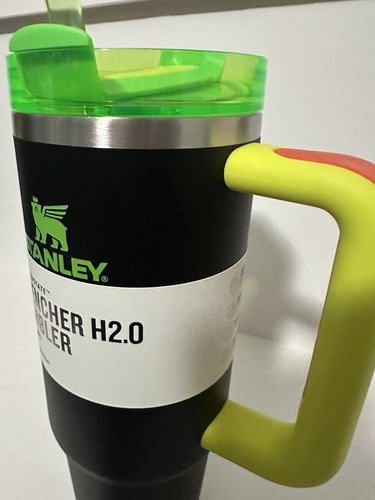 Stanley FlowState Quencher H2.0 Tumbler / 30oz / Color: Neon Black - Picture 4 of 5
