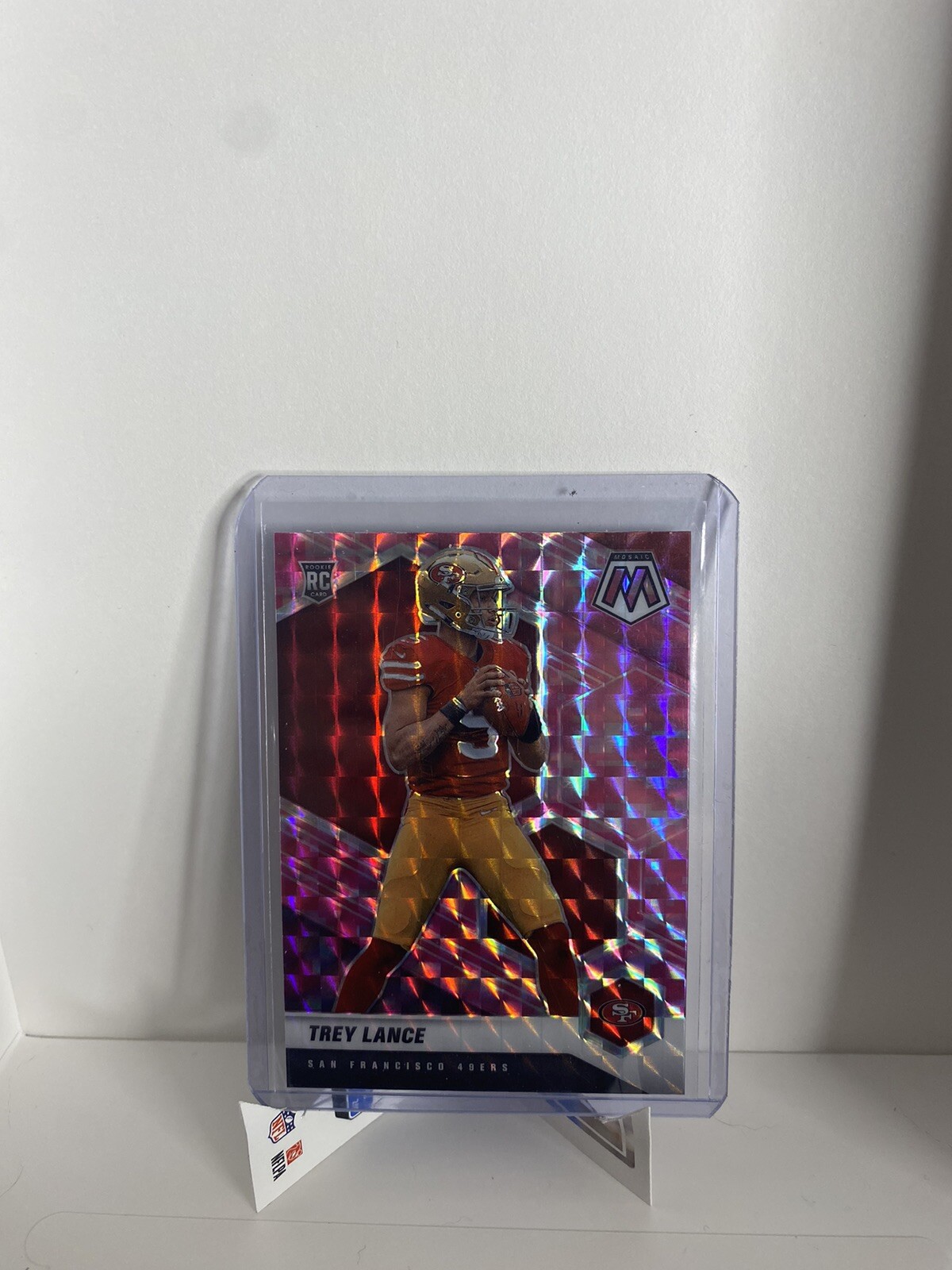 2021 Mosaic Trey Lance Camo Pink #303 Rookie RC 🔥📈