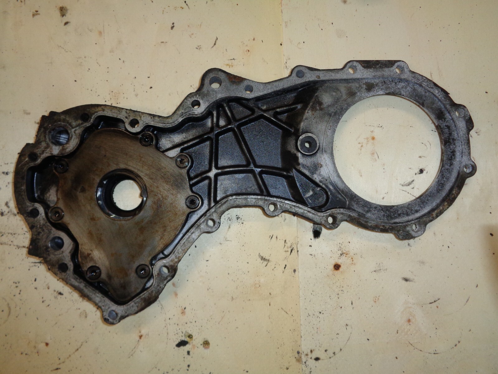 FOCUS MK1 TRANSIT CONNECT 1.8 TDCI DIESEL FIT ~ ENGINE / FUEL PUMP SIDE CASTING thumbnail 5