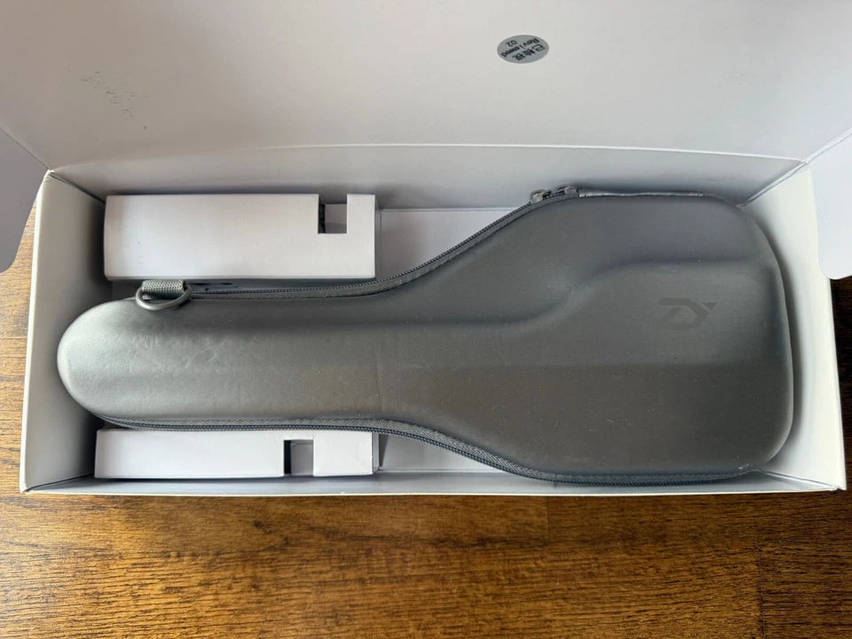 ZHIYUN Smooth-Q 3-Axis Handheld Smartphone Gimbal Stabilizer - WITH ORIGINAL BOX - Image 3 of 4