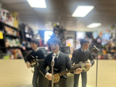 THE BEATLES 1994 HALLMARK KEEPSAKE ORNAMENT 5 PIECE SET MIC