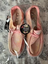 New without Box Women’s Hey Dude Wendy  Ombre Sz. 9 Canvas Shoes