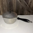 Vintage Wagner Ware Sidney -O- 682D Aluminum 2 qt Sauce Pan w/ Pour Spout & Lid