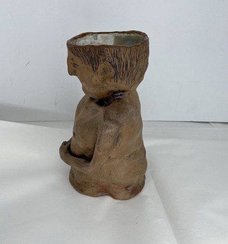 Vaso uomo scolpito a mano in ceramica arte popolare firmato Clements Pottery 2017 - Foto 3 di 8