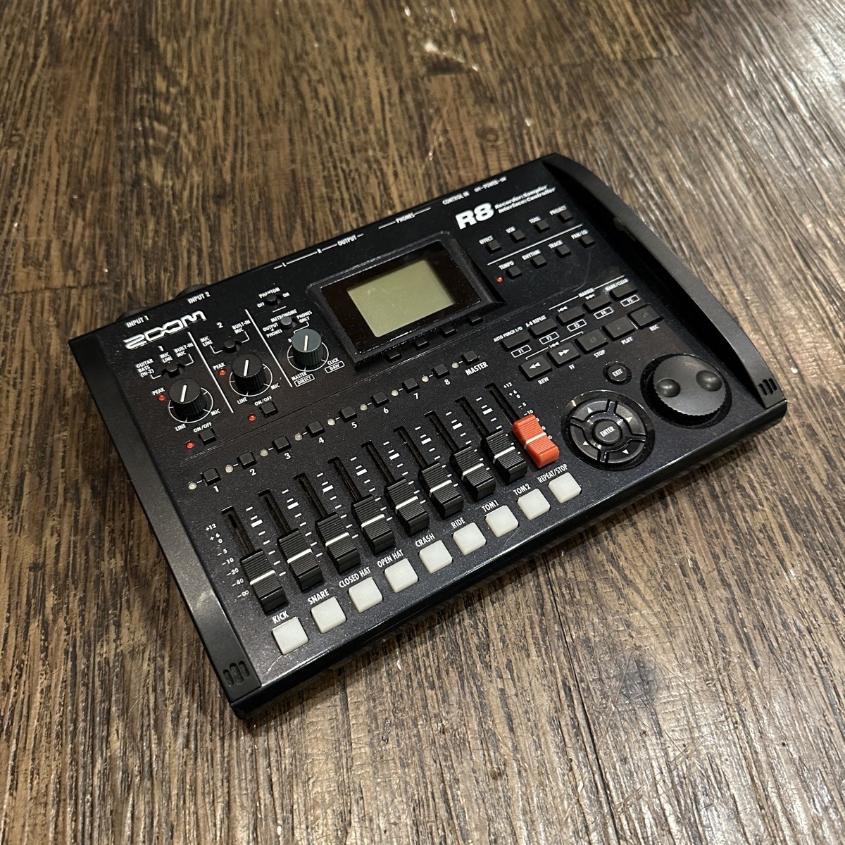 ZOOM R8 Portable Multi-Track Recorder Audio Interface Sampler Drum