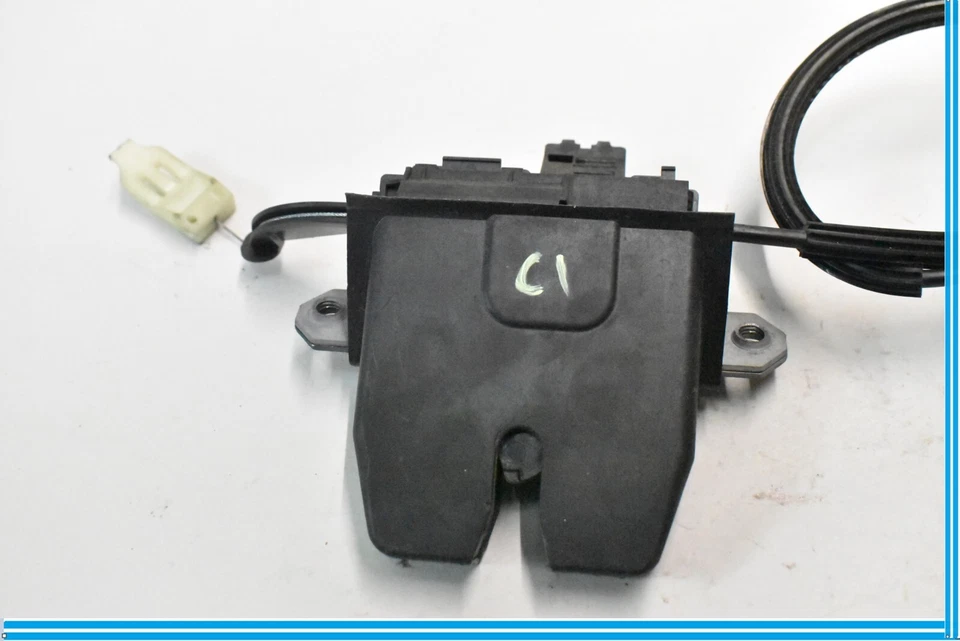 Conjunto de actuador de bloqueo de pestillo de maletero trasero Jaguar XK XKR X150 2007-2009 FABRICANTE DE EQUIPOS ORIGINALES Foto 3 de 4